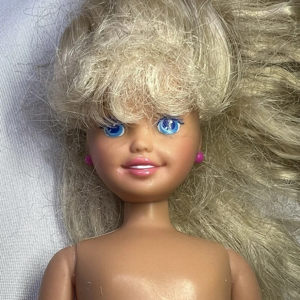 Vintage 1991 Barbie Stacie Littlest Sisters Doll Crimped Hair Bangs Pink Earring